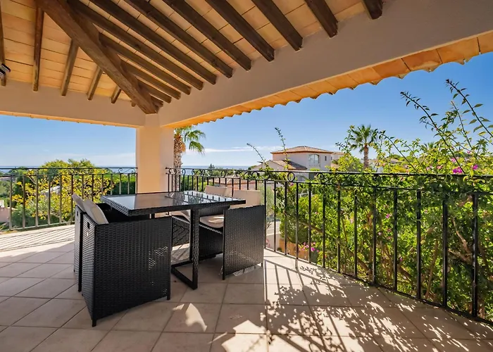 With Pool Near The Golf Course * Sainte-Maxime