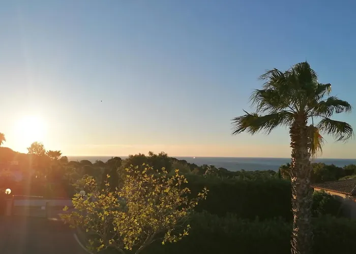 With Pool Near The Golf Course * Sainte-Maxime