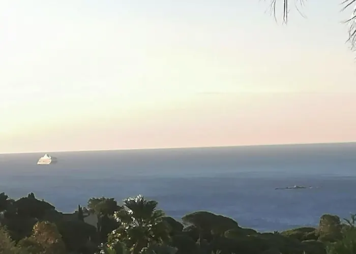 Apartman With Pool Near The Golf Course Sainte-Maxime